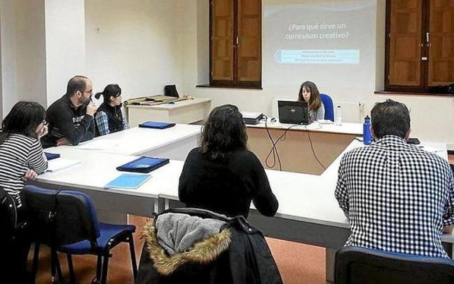 Una jornada de trabajo en un anterior plan de empleo en el centro y semillero de empresas del Refor.