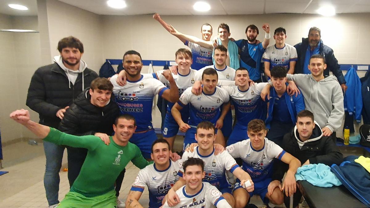 Los jugadores del Burladés, celebrando la victoria