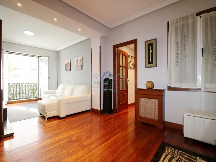 donostiapisos2Piso de 2 dormitorios reformado en Egia, Donostia.