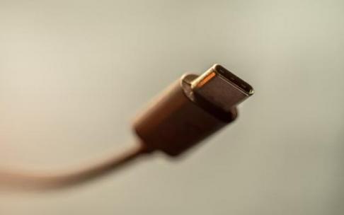 Imagen de un cable USB-C. Imagen de un cable USB-C.