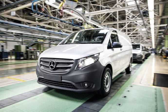 Cadena de montaje de Mercedes-Benz en Vitoria.