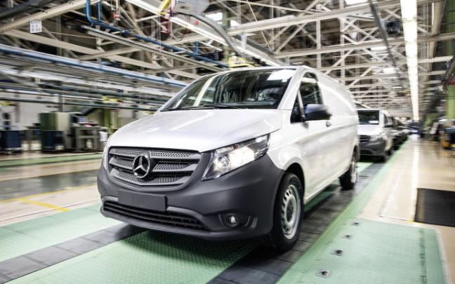 Cadena de montaje de Mercedes-Benz en Vitoria. Cadena de montaje de Mercedes-Benz en Vitoria.