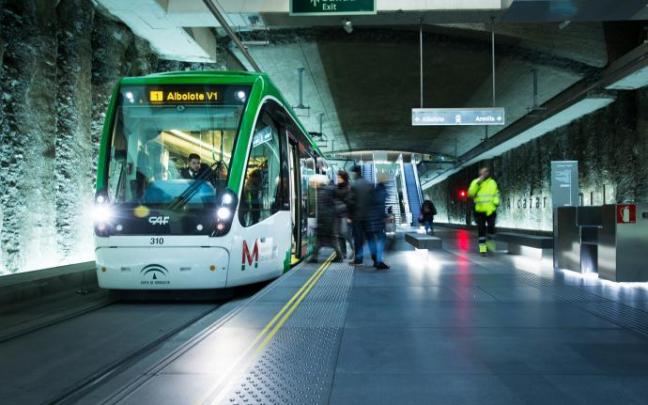 Unidad de CAF para el Metro de Granada ya en funcionamiento.