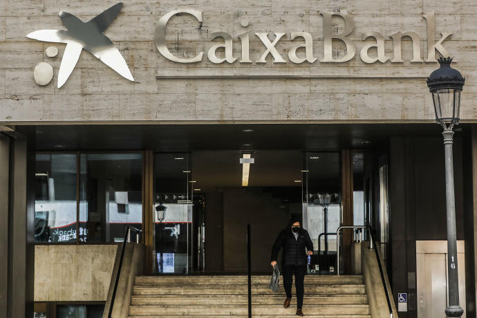 El ERE de CaixaBank contempla la salida de 6.452 trabajadores.