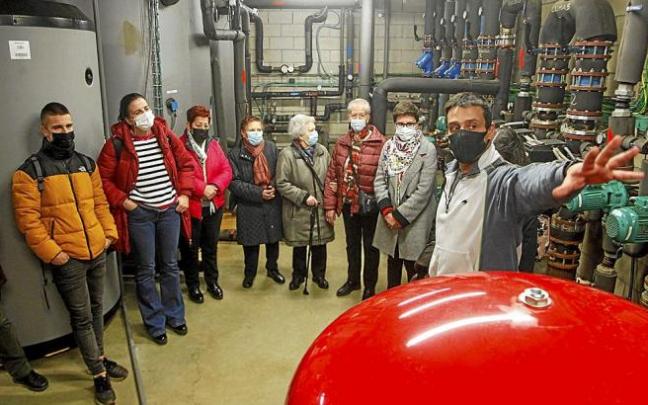 Calentar los edificios municipales genera 13.000 toneladas de Co2 al año