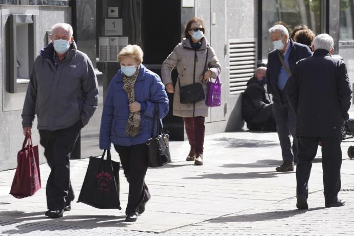 La bajada de la incidencia del virus en Euskadi coincide con la entrada en vigor del nuevo protocolo covid