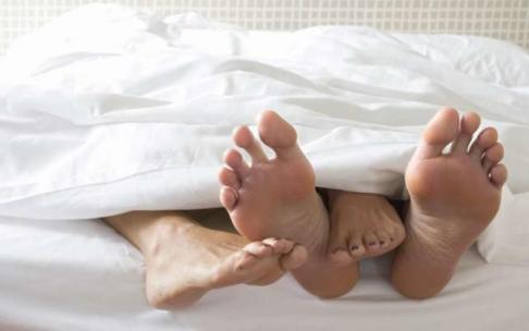 Una pareja durante un encuentro sexual. Una pareja durante un encuentro sexual.