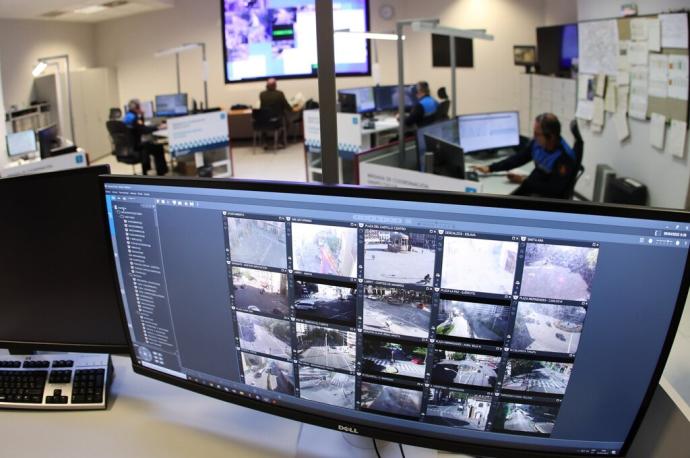 La sala de control de cámaras instalada en las dependencias de la Policía Municipal.