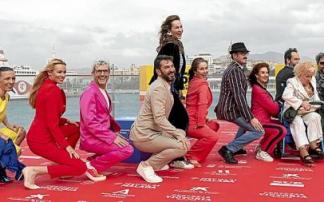 Foto de familia del reparto de ‘Camera Café, la película’ durante su presentación en el Festival de Málaga. Foto: Efe