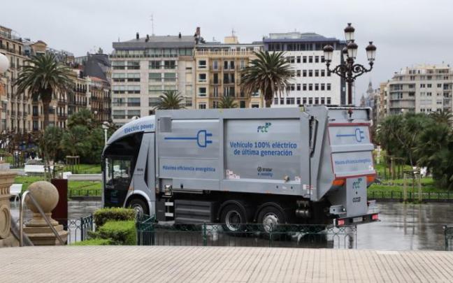 El modelo de camión de recogida 100% eléctrico que se probó por las calles de Donostia.