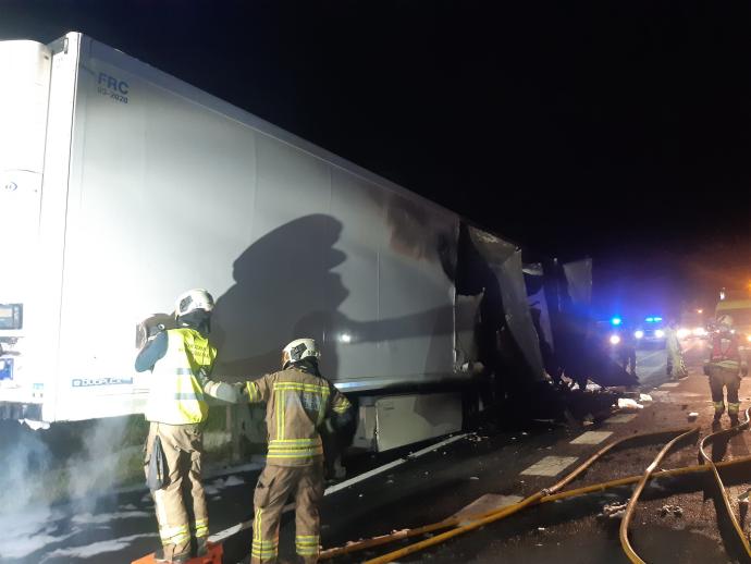 Parte de la caja frigorífica que se ha visto afectada por el fuego.