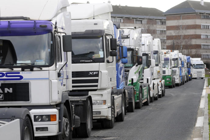 Protesta de transportistas en Vitoria.