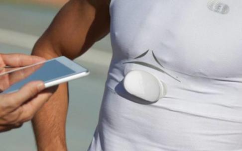 Tecnología inalámbrica incorporada a una camiseta permite la monitorización a distancia del corazón. Tecnología inalámbrica incorporada a una camiseta permite la monitorización a distancia del corazón.