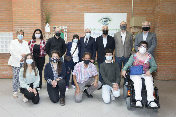 Foto de 'familia' durante la presentación de la campaña.