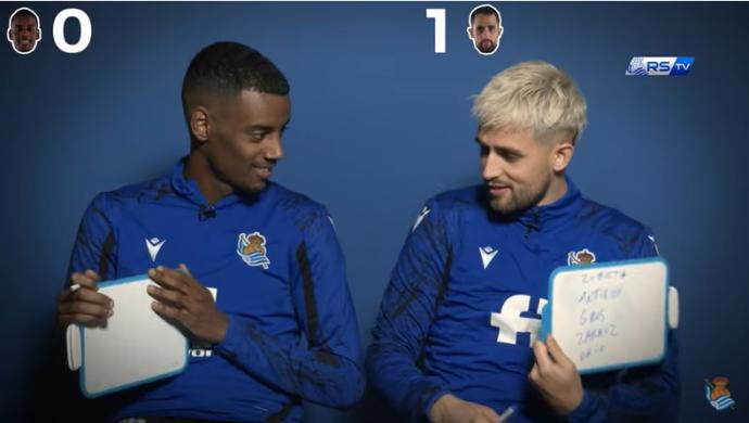 Captura de pantalla del cara a cara entre Januzaj e Isak.