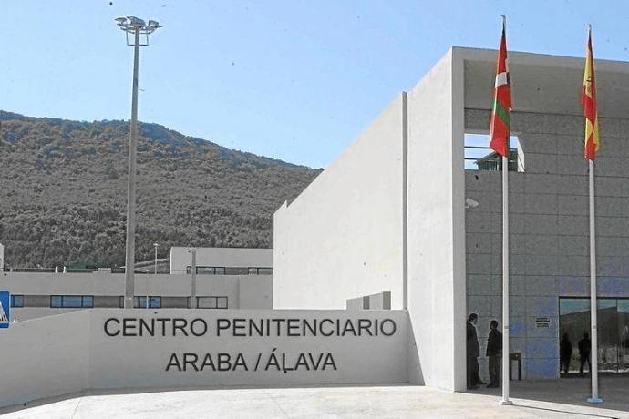 Exterior del centro penitenciario Araba.