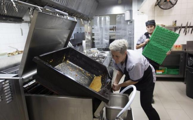 Comedor social Señora Madre de de los Desamparados, gestionado por Cáritas. Comedor social Señora Madre de de los Desamparados, gestionado por Cáritas.