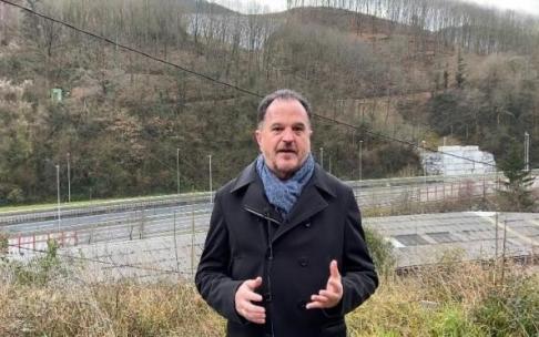 El presidente del PP vasco, Carlos Iturgaiz, en Zaldibar