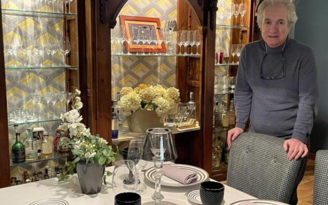 El reputado cocinero Carlos Oyarbide, en el restaurante que ha abierto en San Adrián.