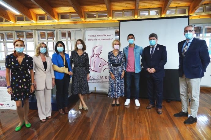 Presentación de la nueva edición de la Carrera Contra el Cáncer de Mama en Bilbao.