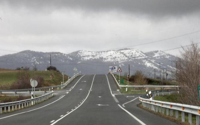 Firme de una carretera alavesa. Firme de una carretera alavesa.