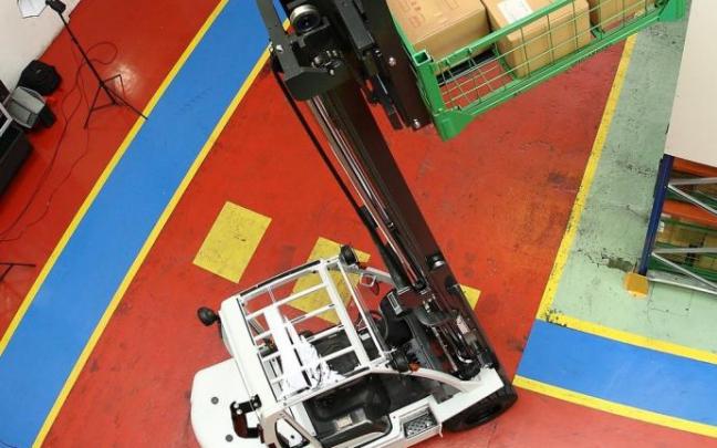 Imagen de una carretilla elevadora. Imagen de una carretilla elevadora.