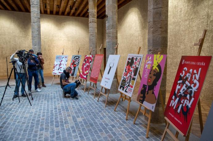 Los carteles finalistas, expuestos en el Palacio del Condestable.