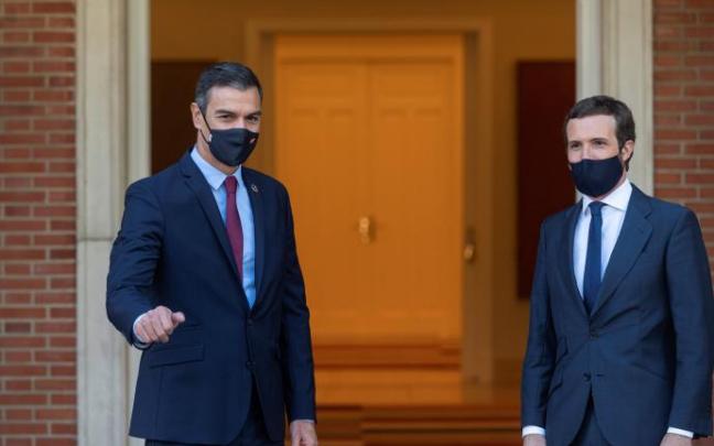 Casado y Sánchez, en una imagen de archivo. Casado y Sánchez, en una imagen de archivo.