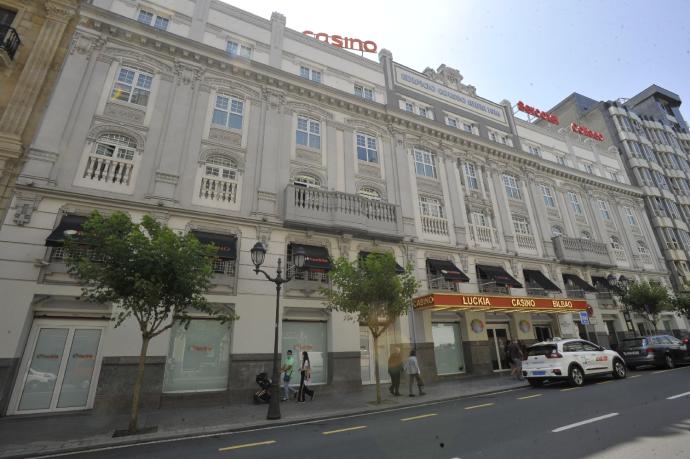 El Casino de Bilbao se ubica en la actualidad en Alameda Urkijo