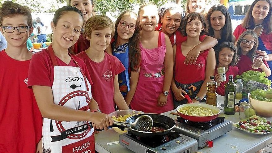 Concurso infantil de tortillas en fiestas anteriores. | FOTO: M. H.