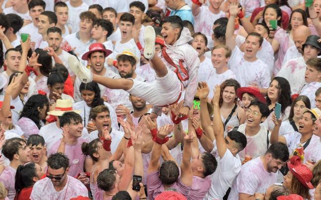 Ambiente antes del chupinazo de los Sanfermines 2022