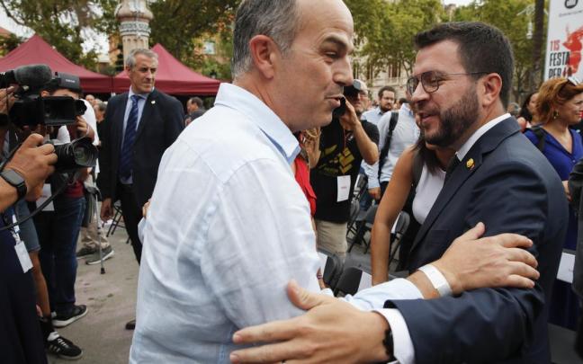 El secretario general de Junts, Jordi Turull, con el president Aragonès, en un acto anterior. El secretario general de Junts, Jordi Turull, con el president Aragonès, en un acto anterior.