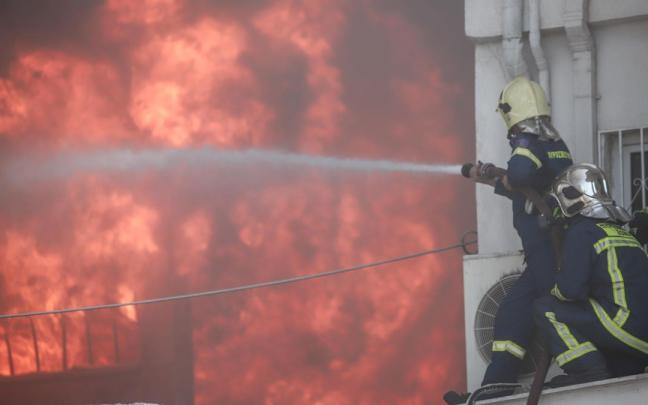 El fuego se inició por un artefacto creado con un camping gas. El fuego se inició por un artefacto creado con un camping gas.