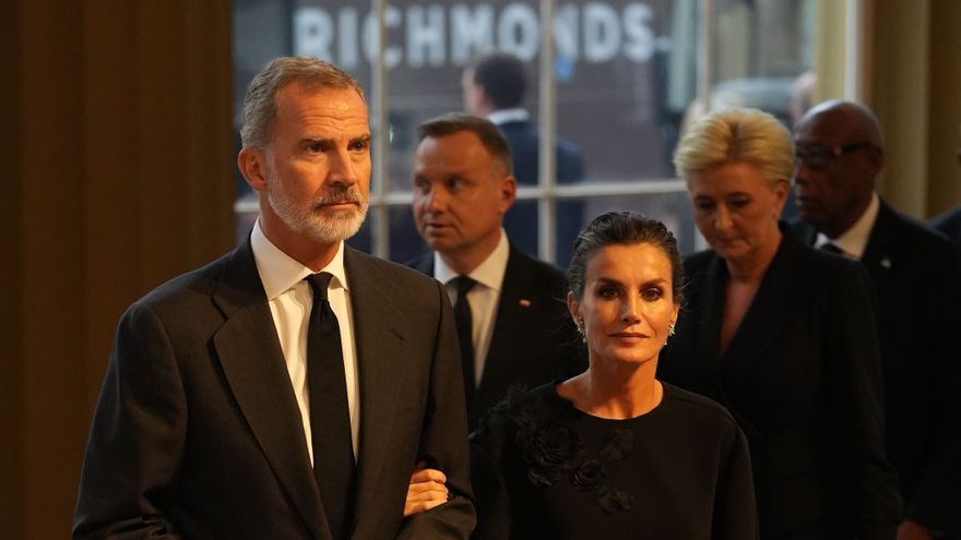 Los Reyes de España, Felipe y Letizia, llegando a la recepción de Buckingham