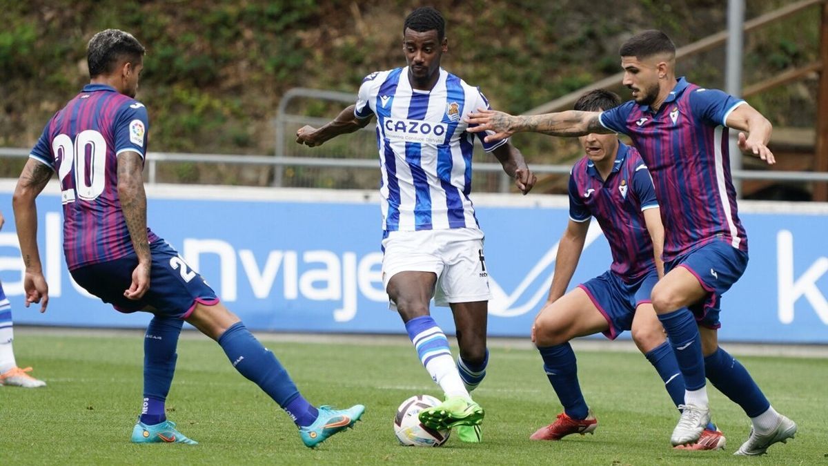 Partido amistoso de pretemporada entre la Real y el Eibar