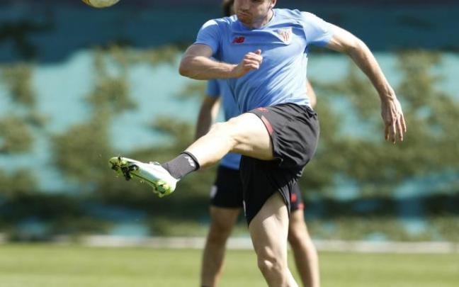 Jon Morcillo, en un entrenamiento con el Athletic Jon Morcillo, en un entrenamiento con el Athletic
