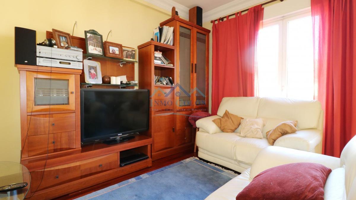 Piso de 3 habitaciones con terraza en venta en Paseo Colón.