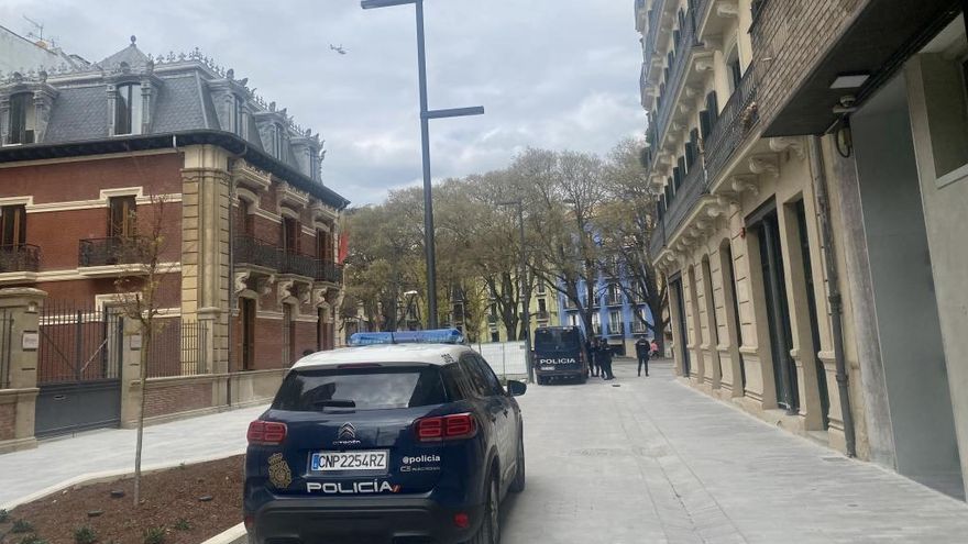 Exterior de la comisaría de la Policía en Pamplona