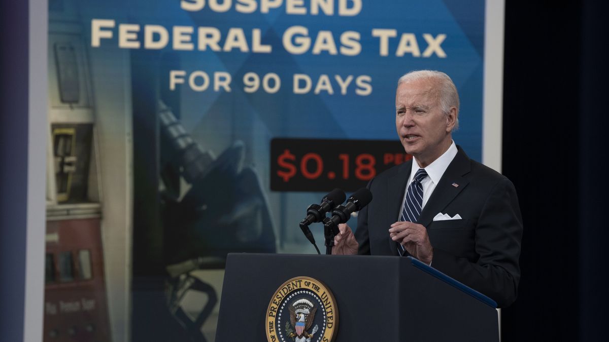 Biden ha pedido al Congreso que apruebe la eliminación de los impuestos federales a la gasolina y el diésel.