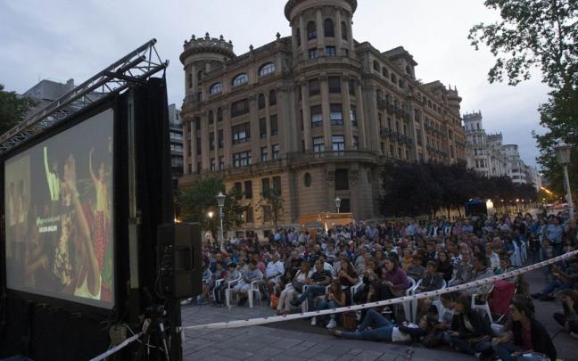 Proyecci&oacute;n de la pel&iacute;cula 'Ocho apellidos vascos' en Bilbao en 2015.