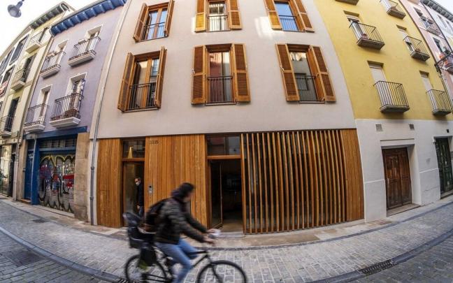 Edificio de la calle Descalzos rehabilitado por Pamplona Centro Histórico (PCH) Edificio de la calle Descalzos rehabilitado por Pamplona Centro Histórico (PCH)