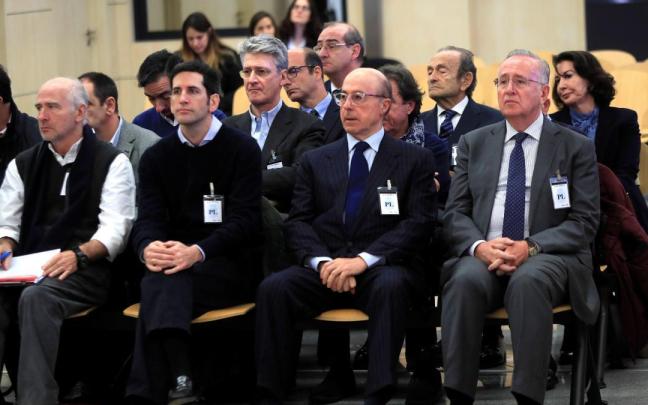 El antiguo presidente del grupo Pescanova Manuel Fern&aacute;ndez de Sousa (d), junto a los m&aacute;ximos responsables de la empresa entre 2009 y 2013.