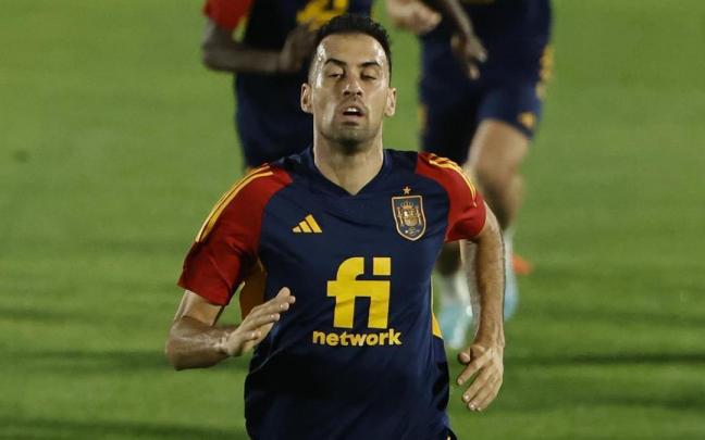 Sergio Busquets, en un entrenamiento con la selección.