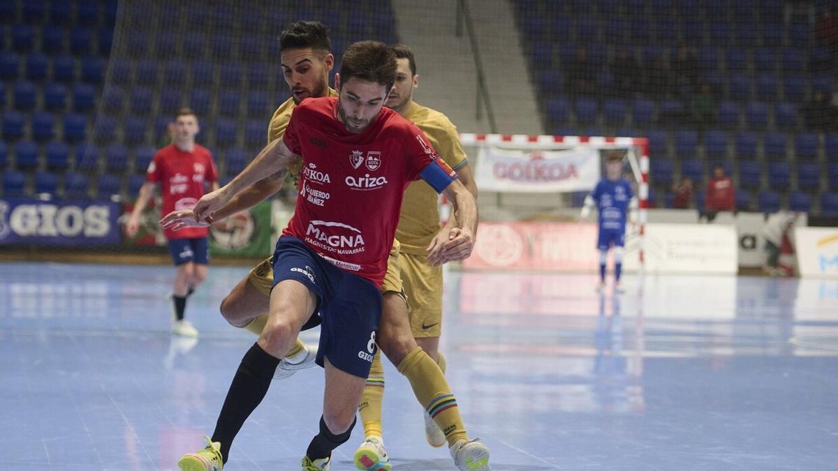 Roberto Martil, en un lance del pasado Osasuna Magna - Barcelona