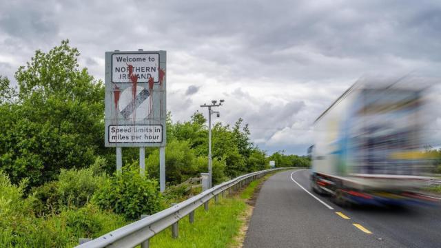 Frontera de Irlanda del Norte. Frontera de Irlanda del Norte.