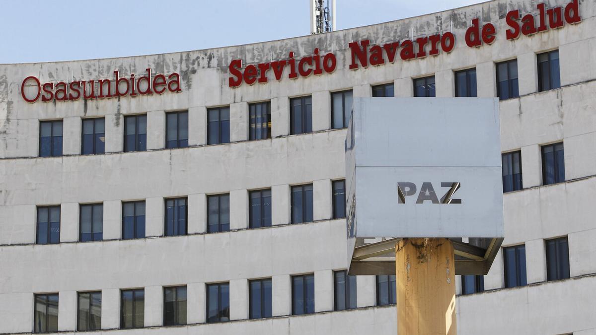 Fachada del edificio de Osasunbidea en la plaza de la Paz de pamplona