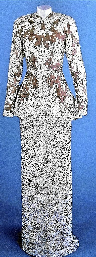 Traje lucido en ‘Berlín Occidente’.