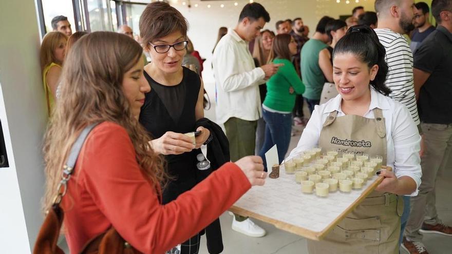 Fiesta de presentación de la empresa, que empezó a gestarse en pandemia.