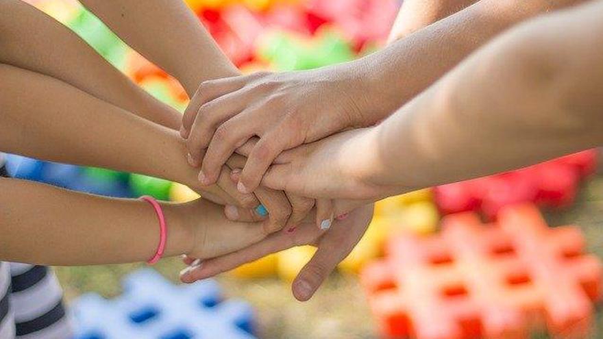 Imagen de recurso de unos niños jugando