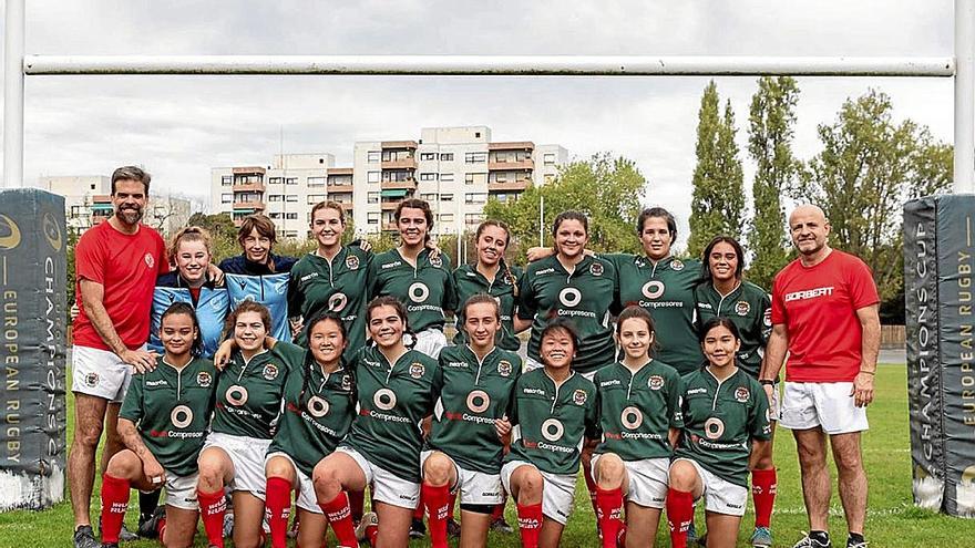 Las chicas del equipo sénior, tras finalizar el partido del pasado sábado en Getxo.